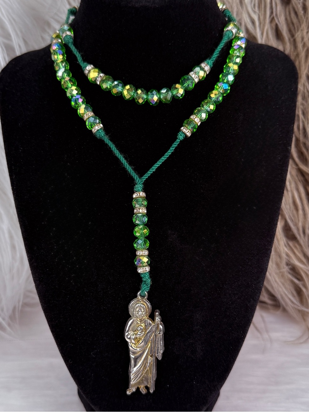Vintage Saint Joseph Child Jesus Devotional Green Crystal Prayer Necklace - Picture 5 of 7